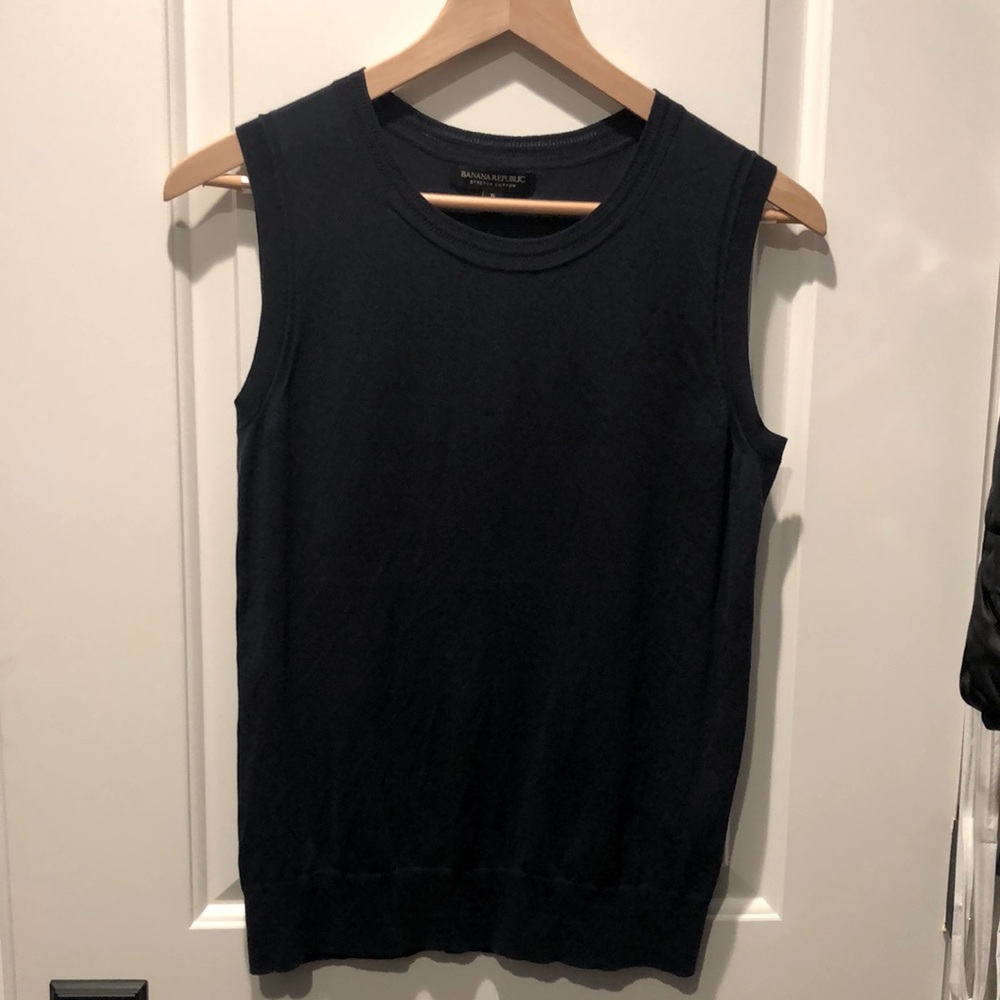 BNWOT Banana Republic NAVY Sweater Vest